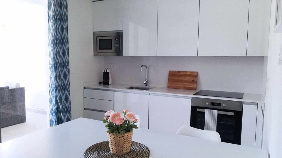 Coffee/tea facilities,Kitchen or kitchenette,Floor plan