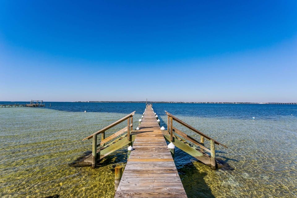 Santa Rosa Dunes offers a private dock on the Sound