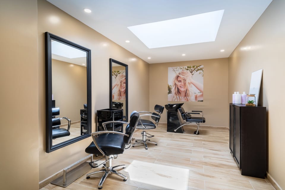 Hair salon