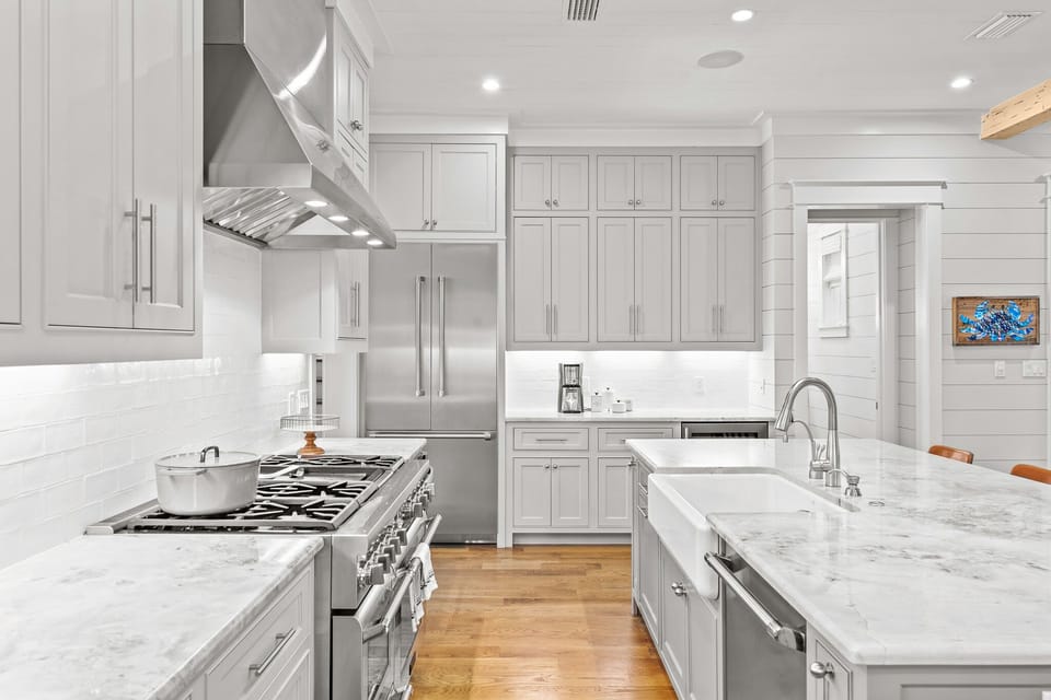 First Floor: Kitchen