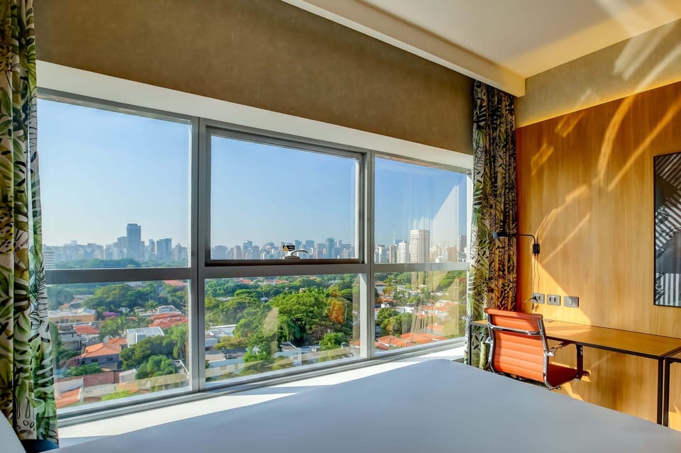 Premium bedding, pillowtop beds, minibar, in-room safe