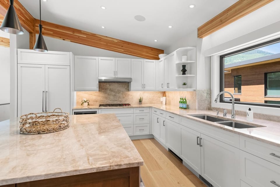 Modern kitchen equipped with high-end finishings