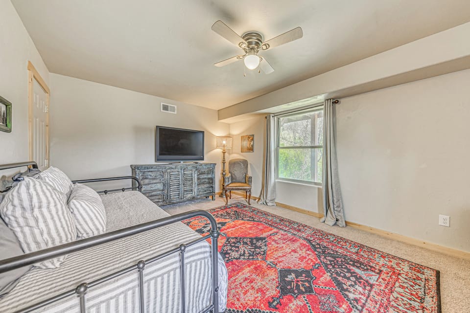 Bedroom 4 | Lower Floor | Twin Daybed w/ Twin Trundle