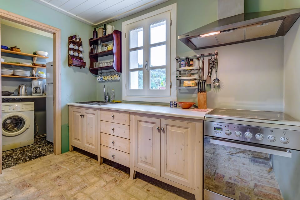 Traditional Villa, Ocean View | Private kitchen | Full-size fridge, microwave, oven, espresso maker