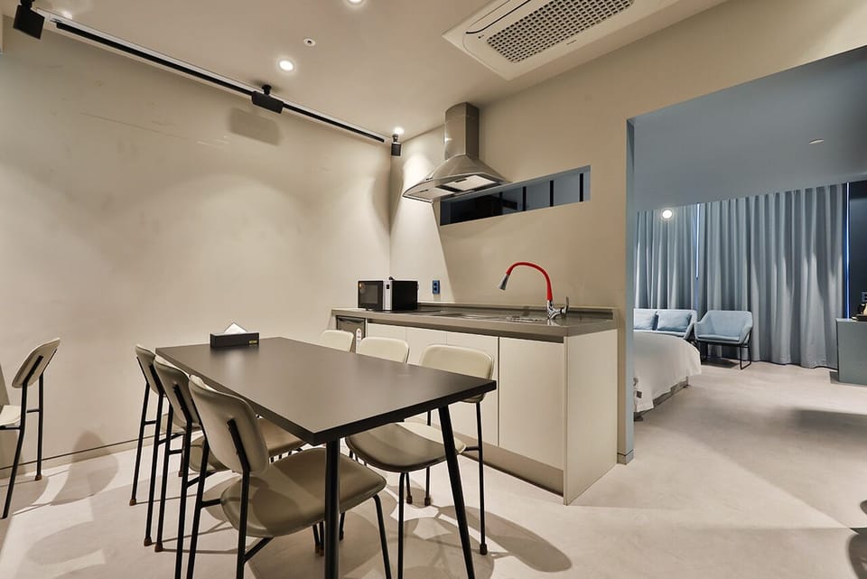 Family Quadruple Room | Private kitchen | Electric kettle