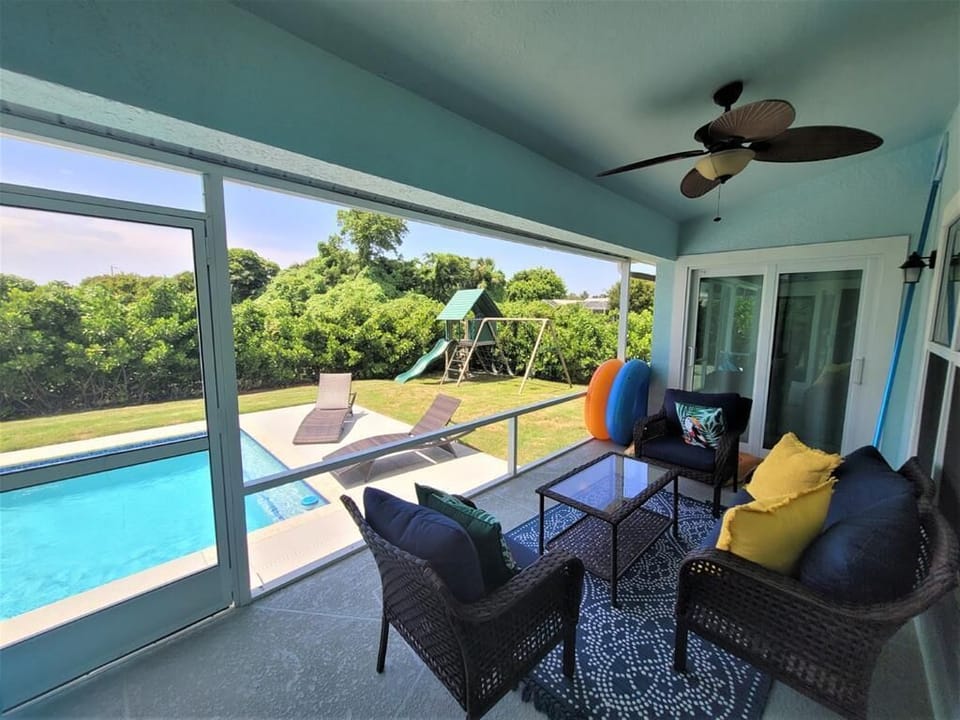 Pool Lanai
