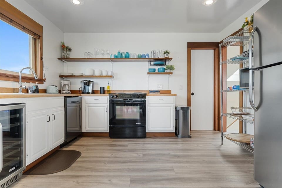 This kitchen is fully stocked and ready to go
