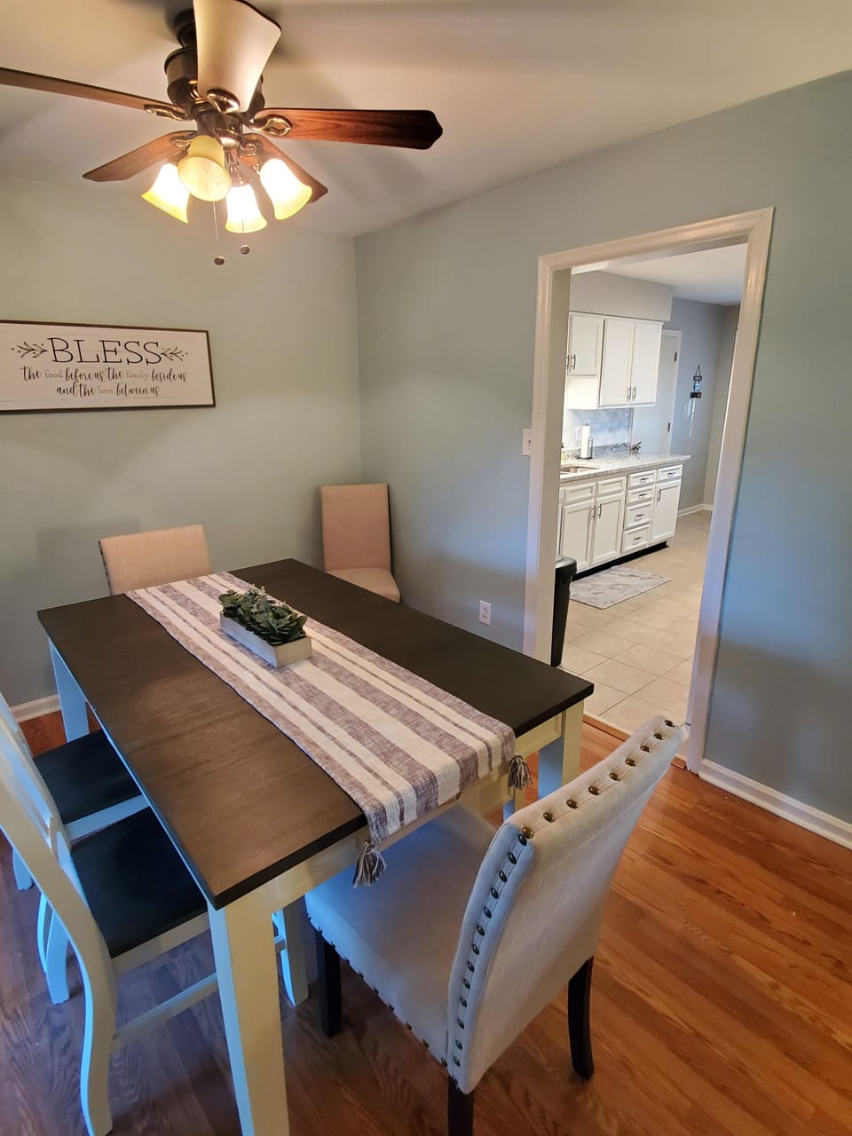 House, 5 Bedrooms | Private kitchen | Fridge, oven, coffee/tea maker, toaster