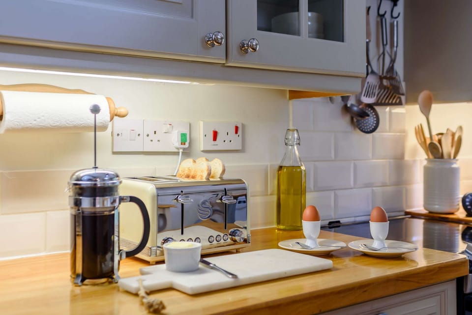 Star Cottage Kitchen - StayCotswold