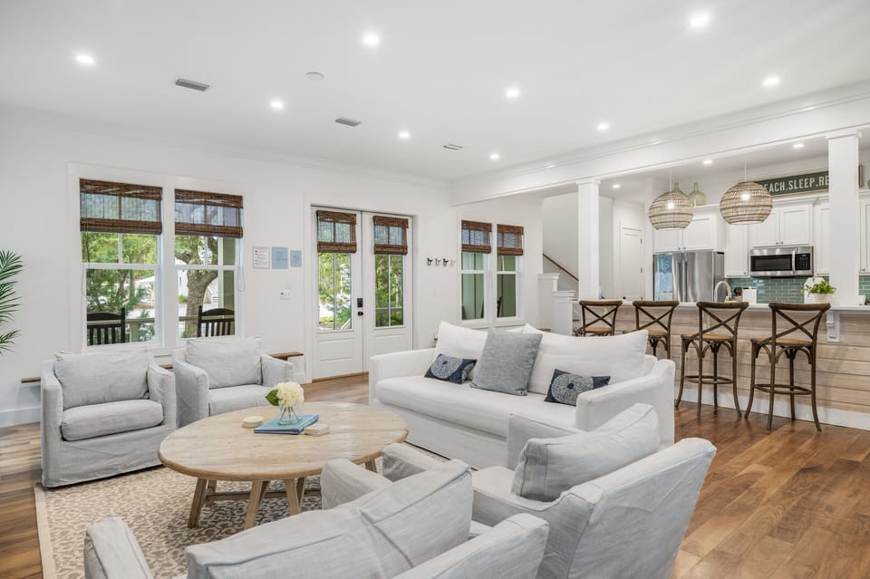 Spacious open floor concept 