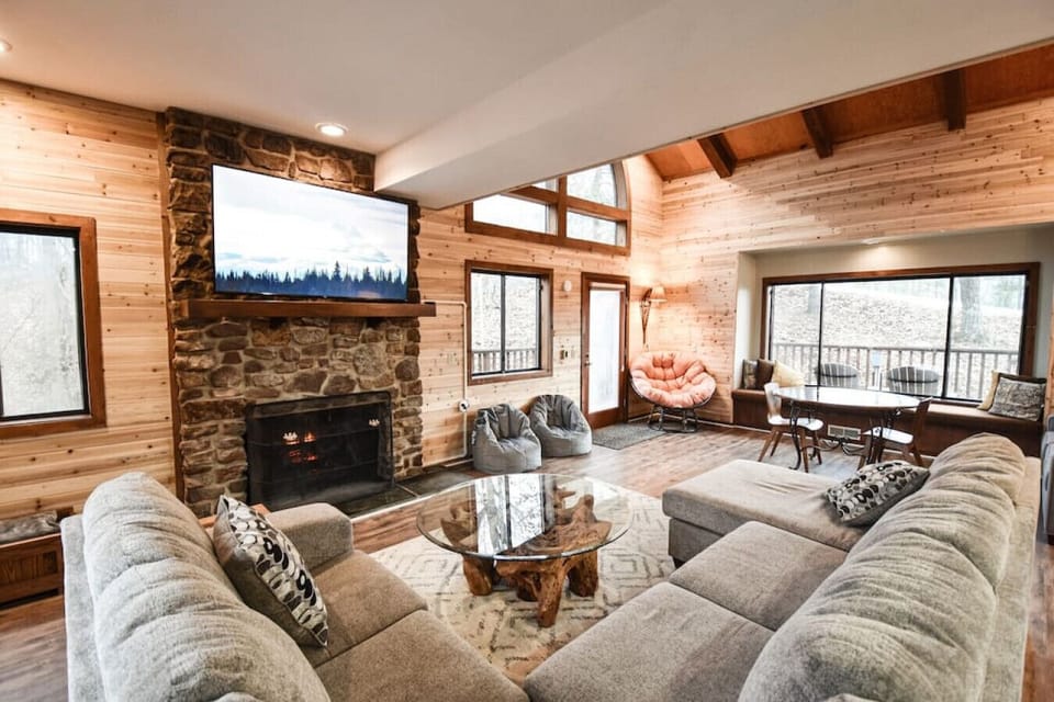 Great Room: 65" Roku TV + large, comfy sectional coach