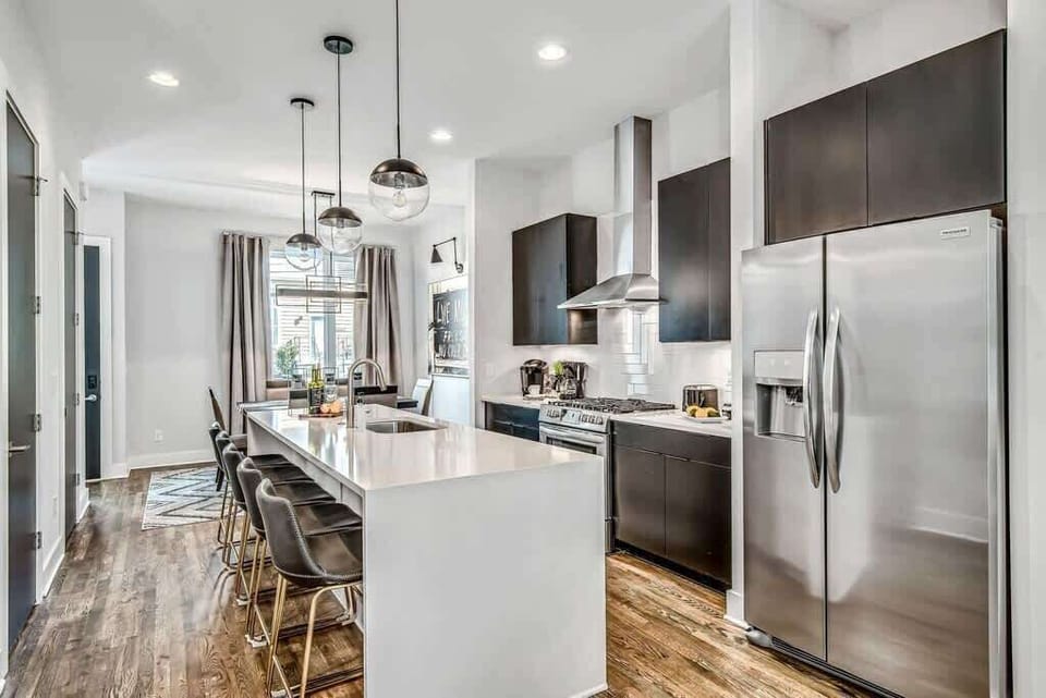 Spacious and modern kitchen with a  island counter
