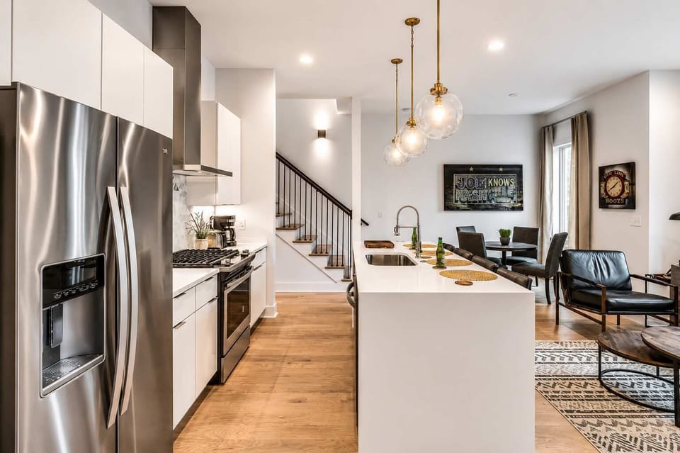 Level 2 | Stainless Steel Appliances | Ample Seating