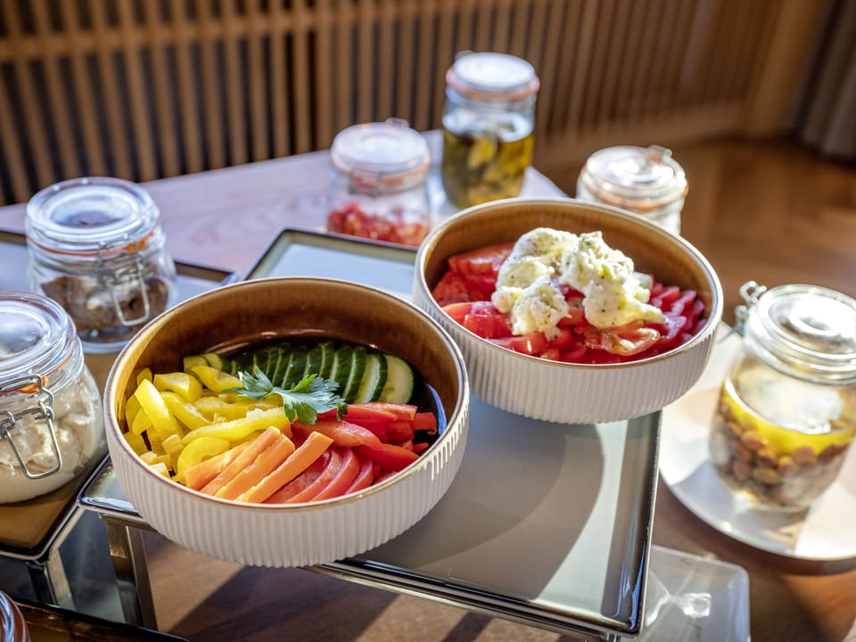 Daily buffet breakfast for a fee