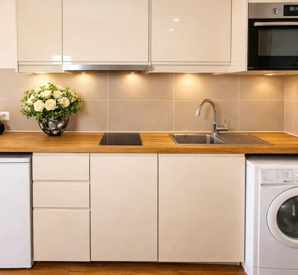 Well equipped kitchen with amenities for your stay