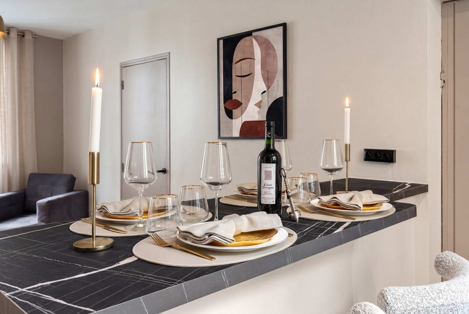 A modern dining table convenient as a work table.