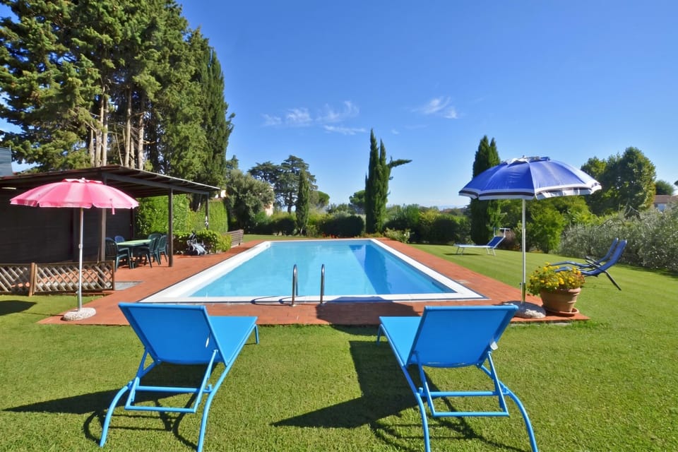 Standard House, 3 Bedrooms, 2 Bathrooms (Casa Andreini) | Pool | Seasonal outdoor pool
