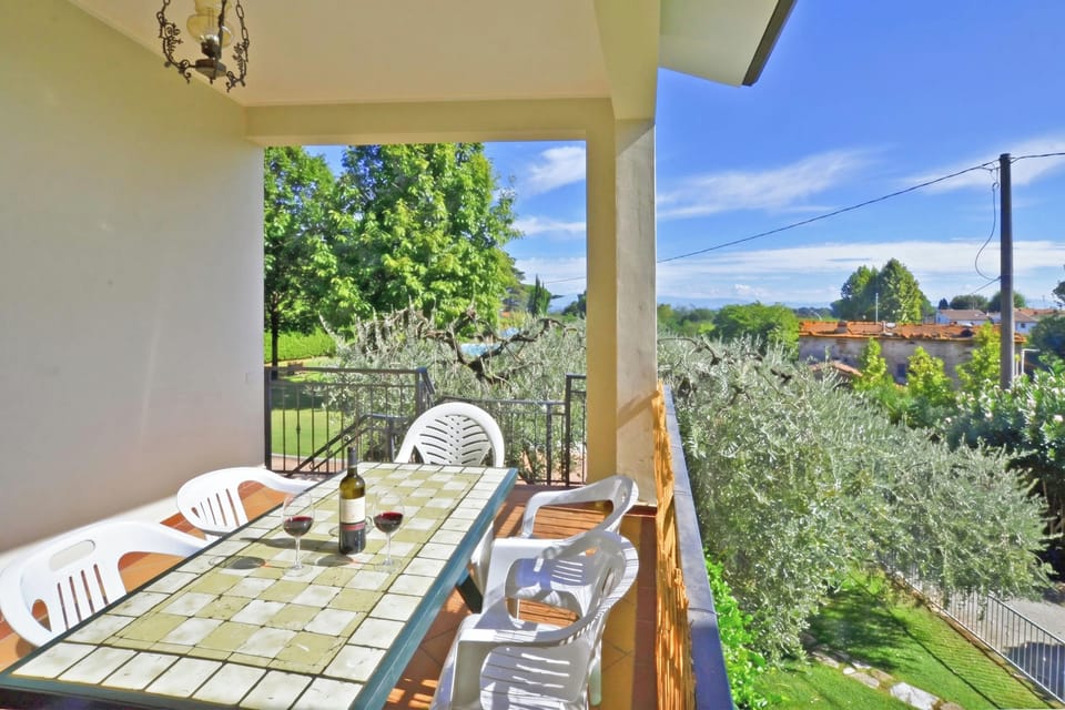 Standard House, 3 Bedrooms, 2 Bathrooms (Casa Andreini) | Outdoor dining