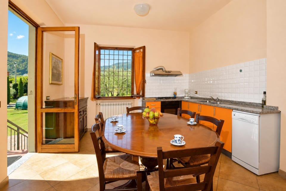 Standard House, 3 Bedrooms, 2 Bathrooms (Casa Andreini) | Dining