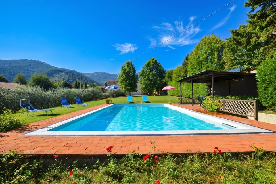 Standard House, 3 Bedrooms, 2 Bathrooms (Casa Andreini) | Pool | Seasonal outdoor pool
