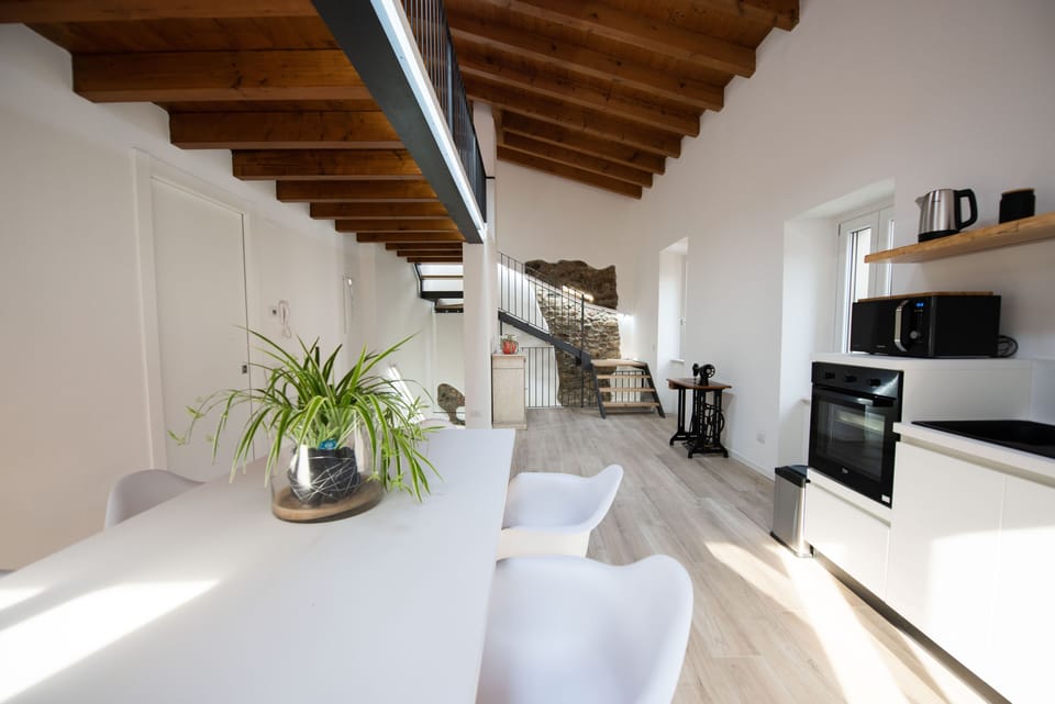 Deluxe Apartment | In-room dining
