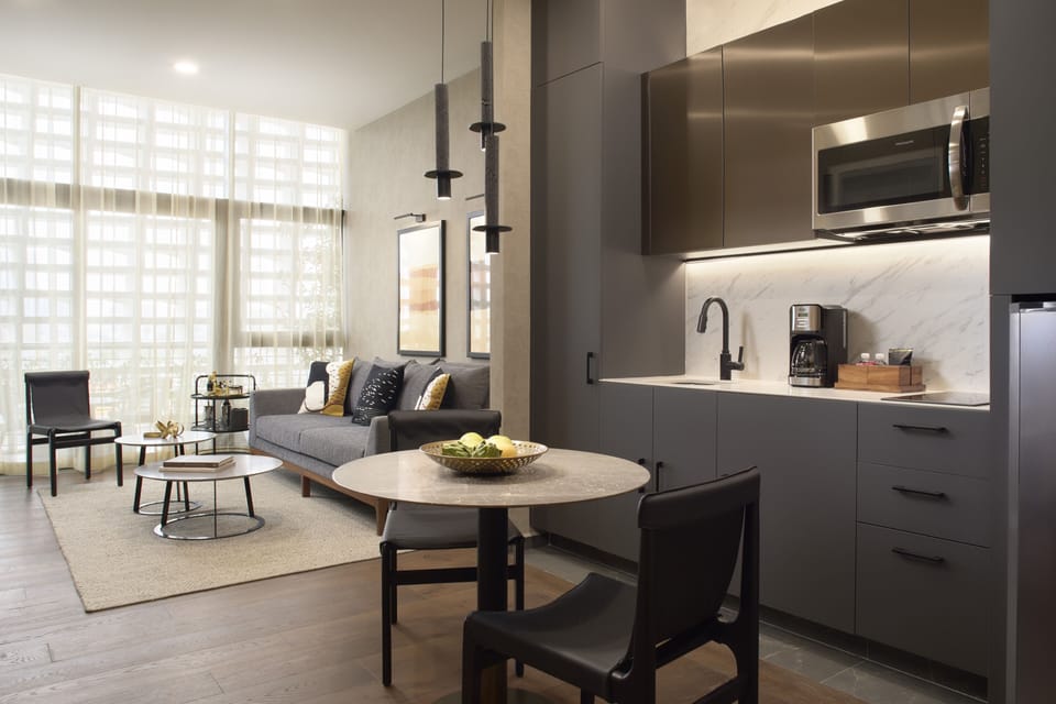 Deluxe Apartment | Private kitchen | Coffee/tea maker, fridge, cookware/dishes/utensils