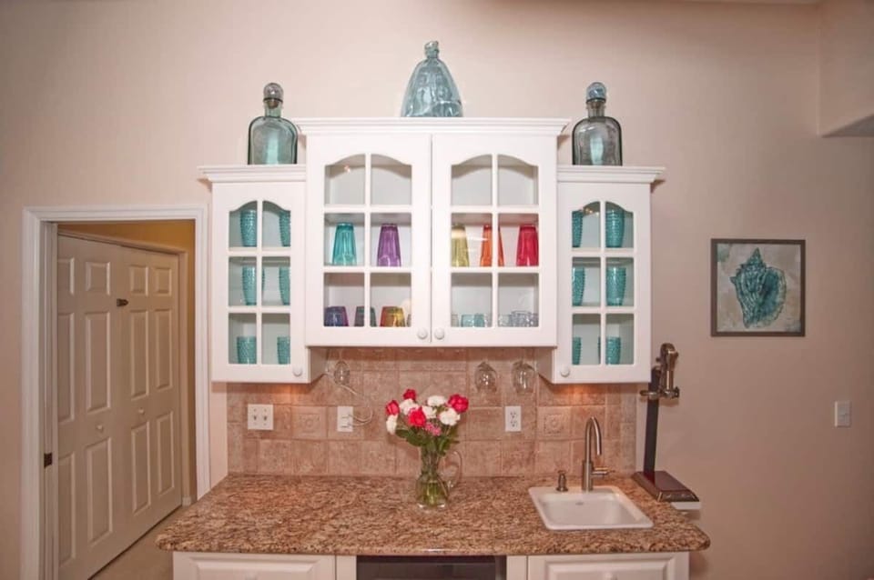 Bar Area with Wine Fridge