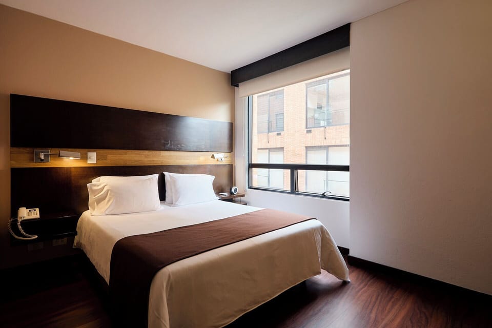 Standard Room | Minibar, in-room safe, desk, free WiFi