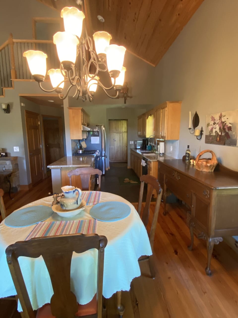 Fully Equipped Kitchen and Dining Area