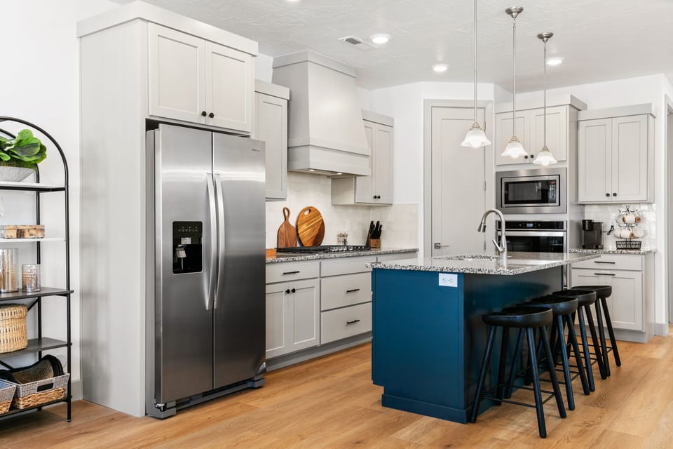 Townhome, 5 Bedrooms | Private kitchen | Coffee/tea maker, fridge, oven, toaster