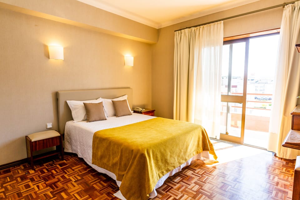 Double Room, Balcony | Desk, free WiFi, bed sheets