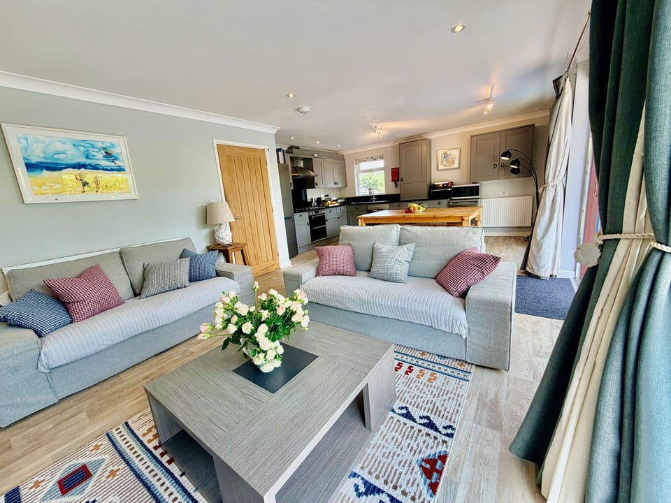 Living room and Dinning area - Lodge 27