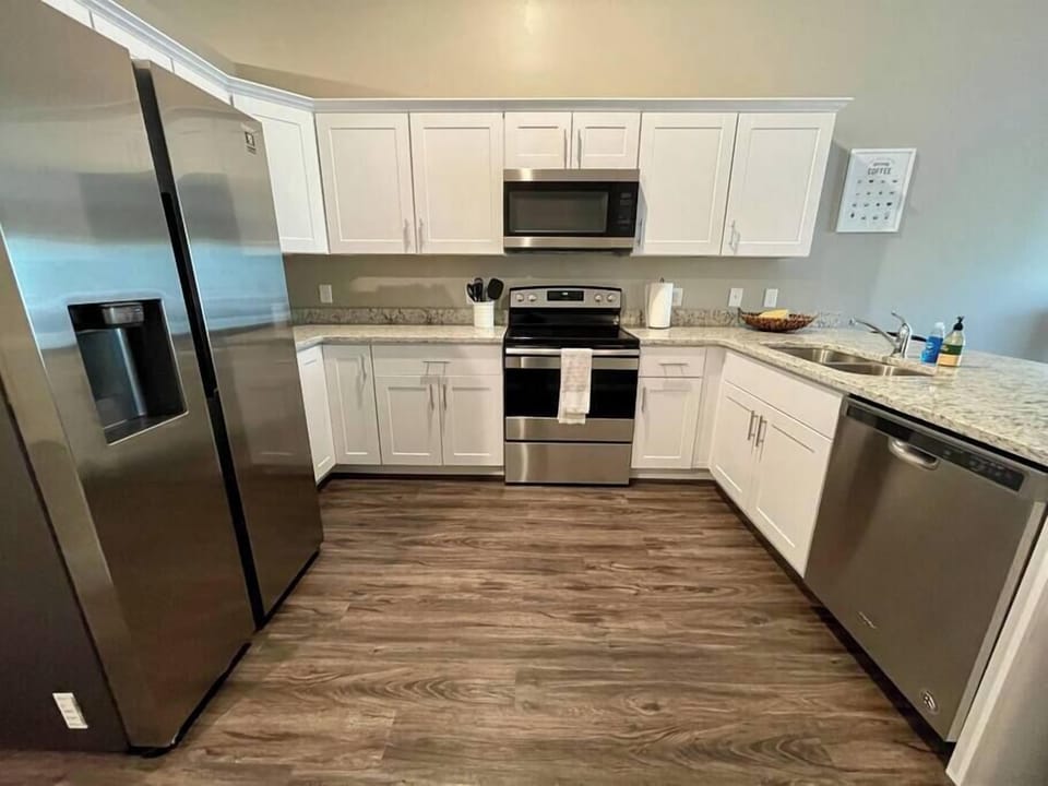 Cook, connect, and enjoy a practical, stress-free stay.