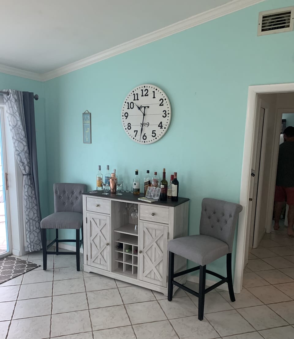 Day Bar
