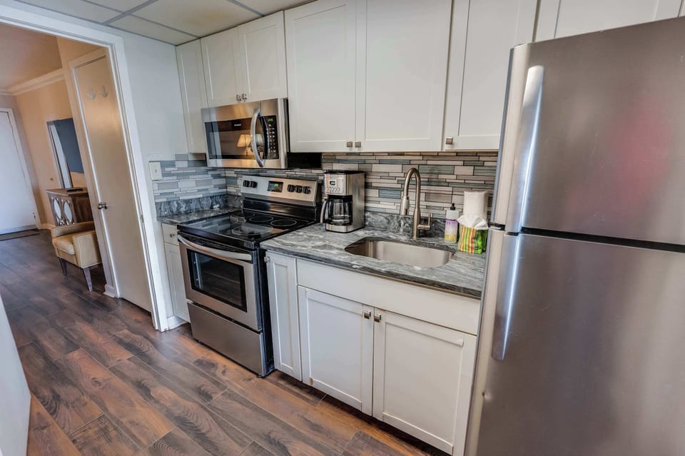Large Kitchen Area
