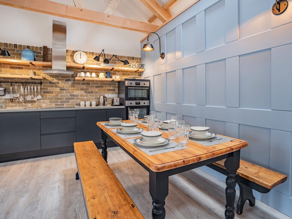 Dining Area | Cowshed 2 - Cowshed Cottages at Travellers Rest Yard, Llanboidy