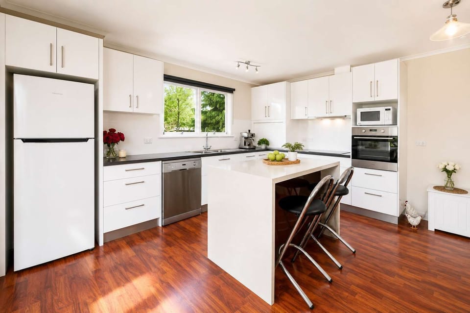 Well-appointed modern kitchen with dishwasher