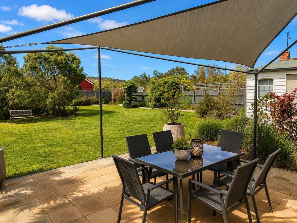 Great outdoor dining with BBQ