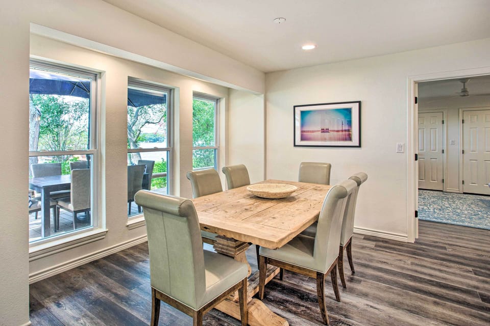 Indoor Dining Area | Dishware Provided