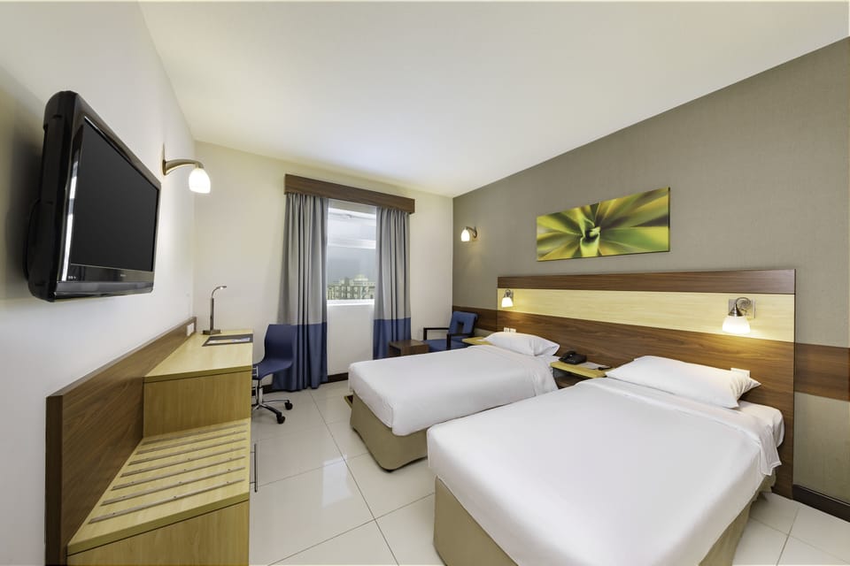 Twin Room, 2 Twin Beds | In-room safe, desk, iron/ironing board, free WiFi