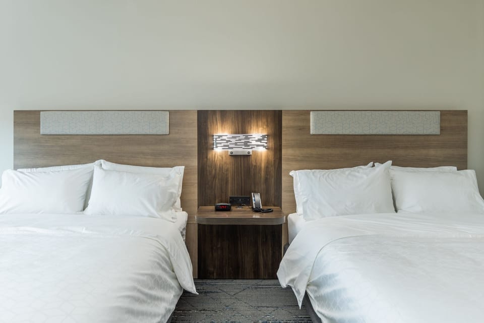 Standard Room | In-room safe, desk, laptop workspace, cribs/infant beds