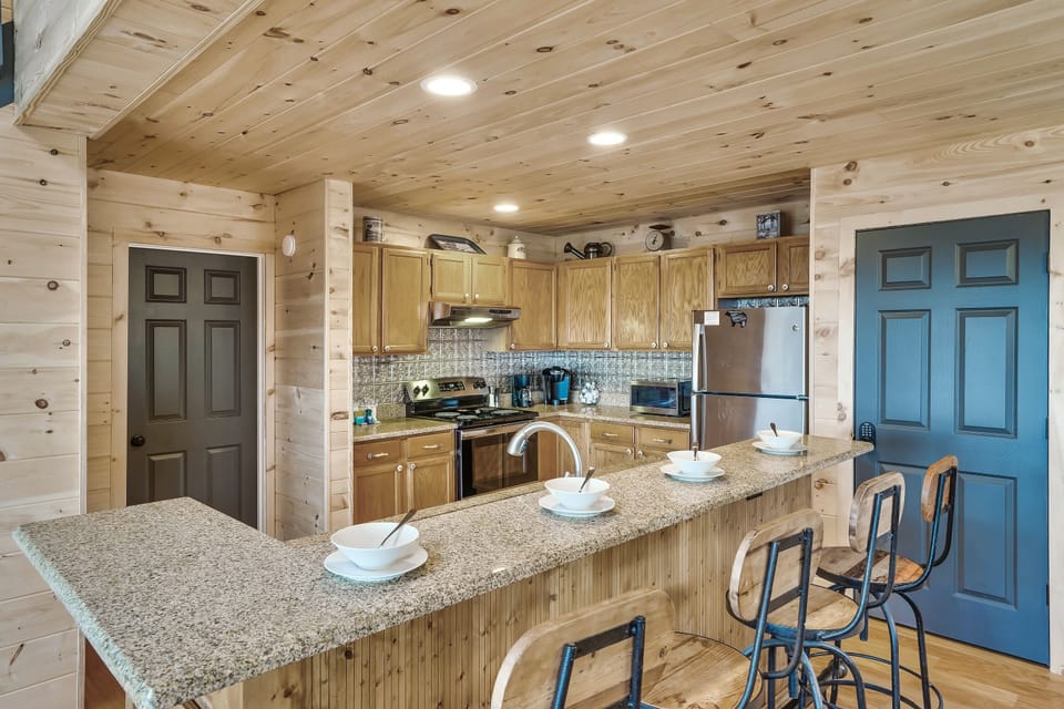 4 bar stools expand the dining area and make cooking an amazing time!