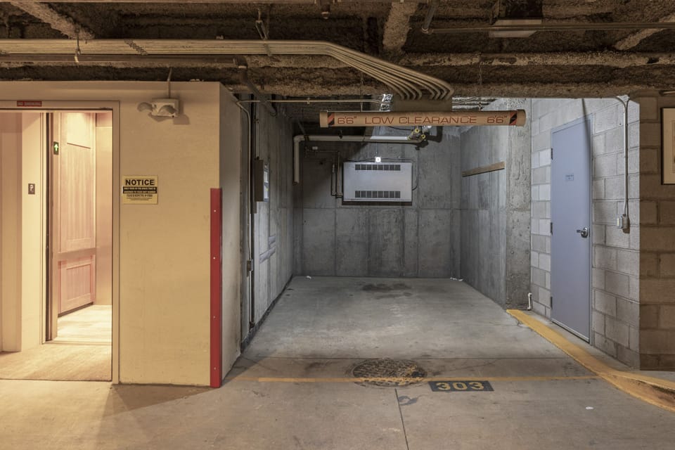 7.4-granita-303-mountain-village-parking
