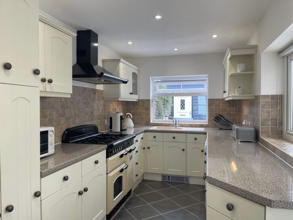 Kitchen | Sea Scape, Whitstable