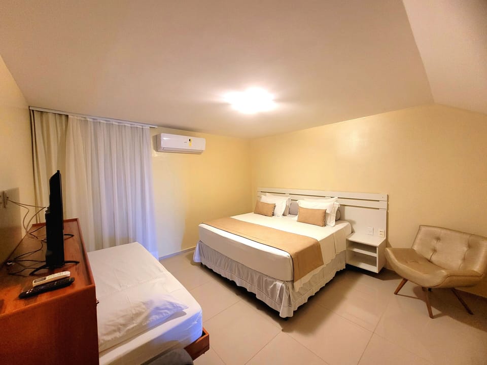 Comfort Twin Room, Garden View | Desk, WiFi (free), individually furnished, bed sheets