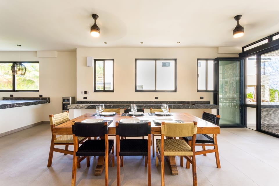 Interior dinning area