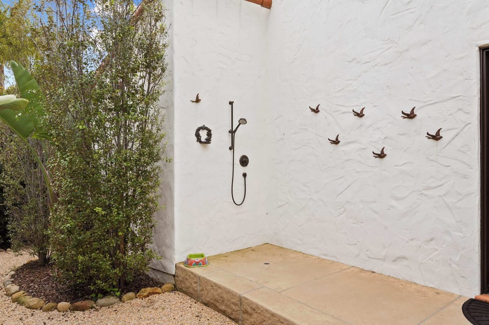 House, Multiple Beds, Patio, Partial Ocean View (Casa de Lujo) | Property grounds