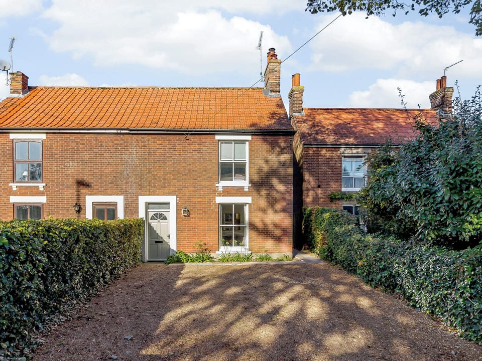 Double bedroom | Robin Cottage, Holt