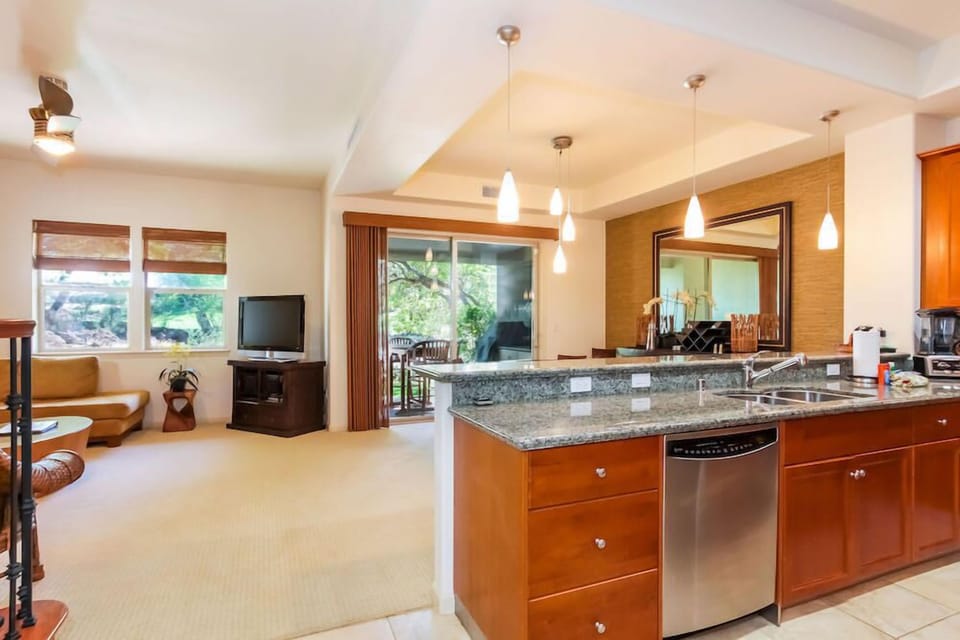 Townhome, Multiple Beds, Patio, Golf View (Mauna Lani Fairways #403) | Interior