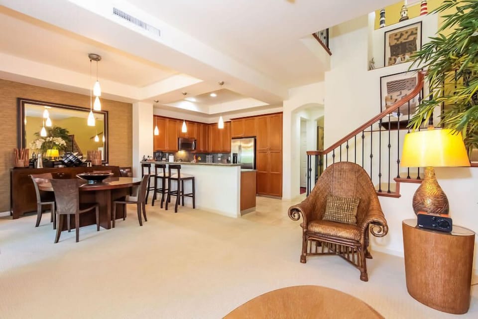 Townhome, Multiple Beds, Patio, Golf View (Mauna Lani Fairways #403) | Dining